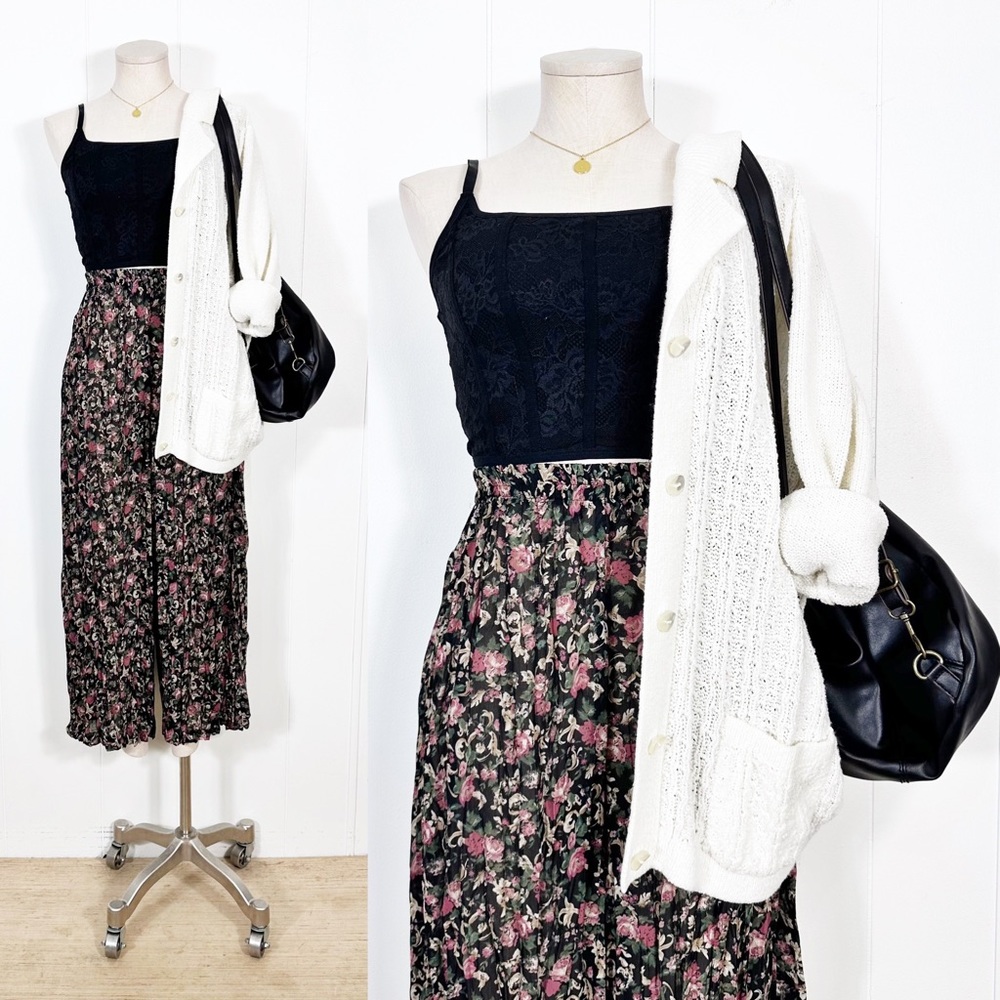 90’s (off) White Oversized Knit Cardigan ft. Front Pockets & Collar | Vintage